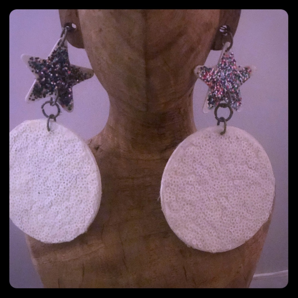 Wooden white Circle sequence earrings with a star
